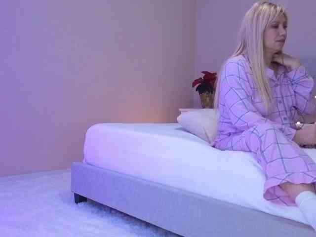 Sunshine- Live Webcam on BongaCams