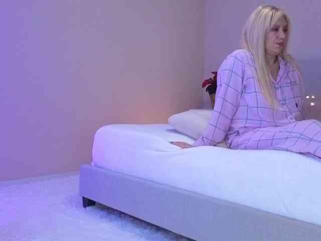 Sunshine- Live Webcam on BongaCams