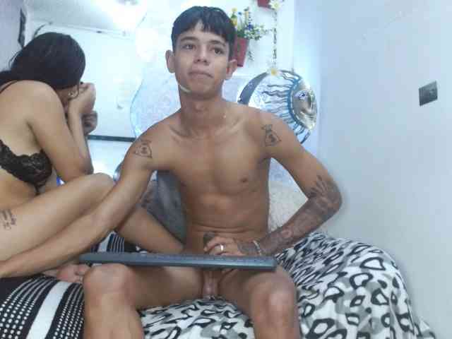 exotichot-couple webcam