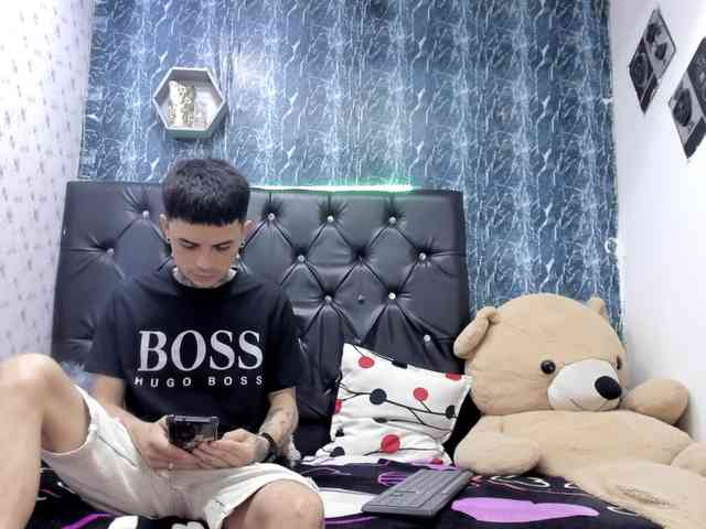 exotichot-couple webcam