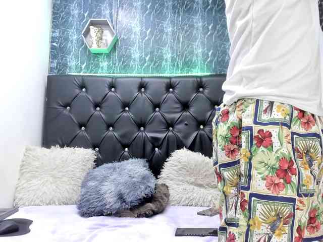 exotichot-couple webcam