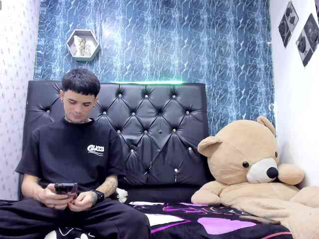 exotichot-couple webcam