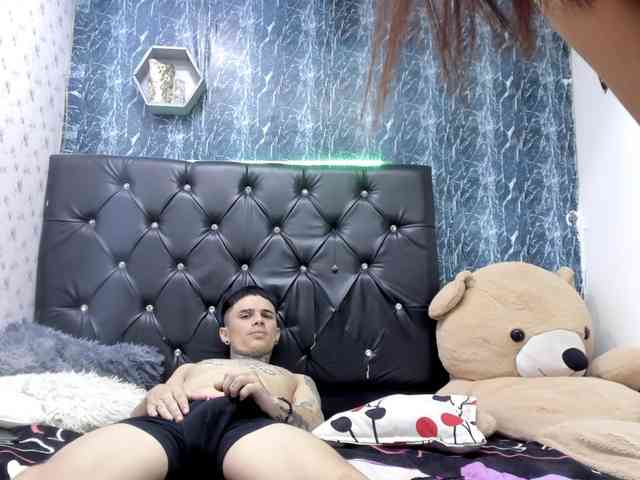 exotichot-couple webcam