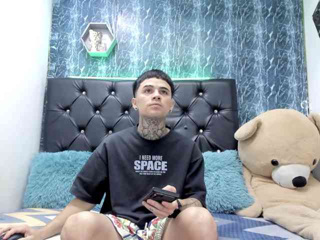 exotichot-couple webcam