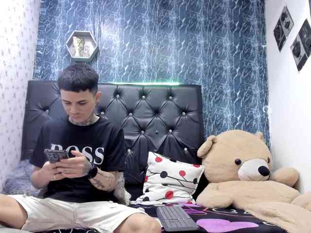 exotichot-couple webcam