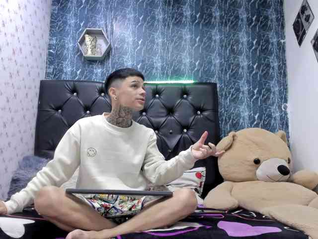 exotichot-couple webcam