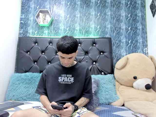 exotichot-couple webcam