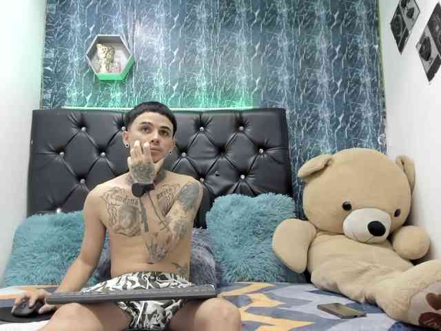 exotichot-couple webcam