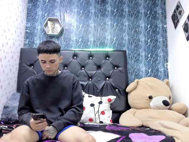 exotichot-couple webcam