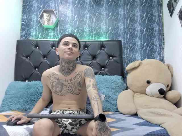 exotichot-couple webcam