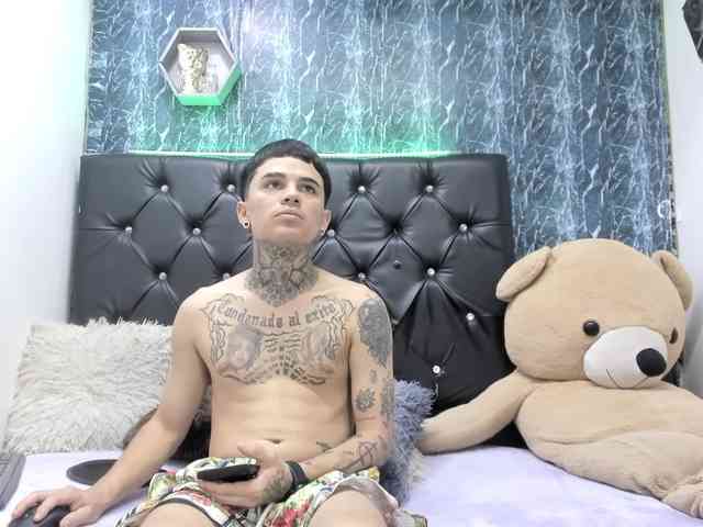 exotichot-couple webcam