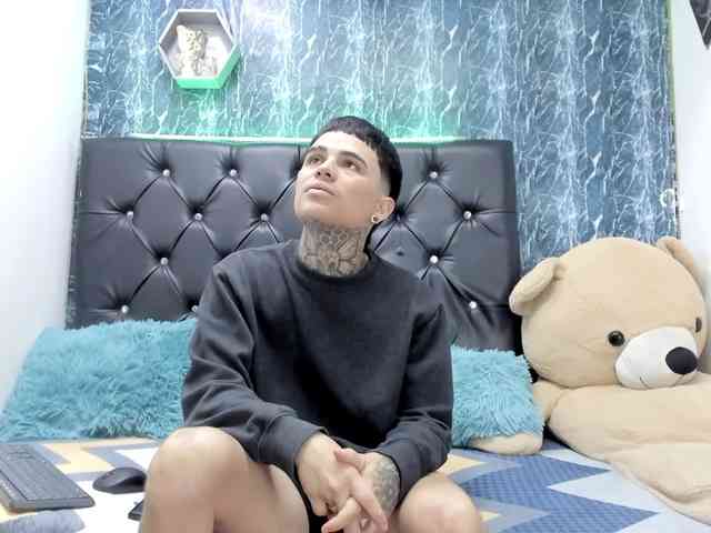 exotichot-couple webcam