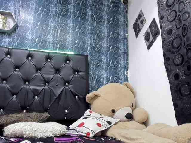 exotichot-couple webcam