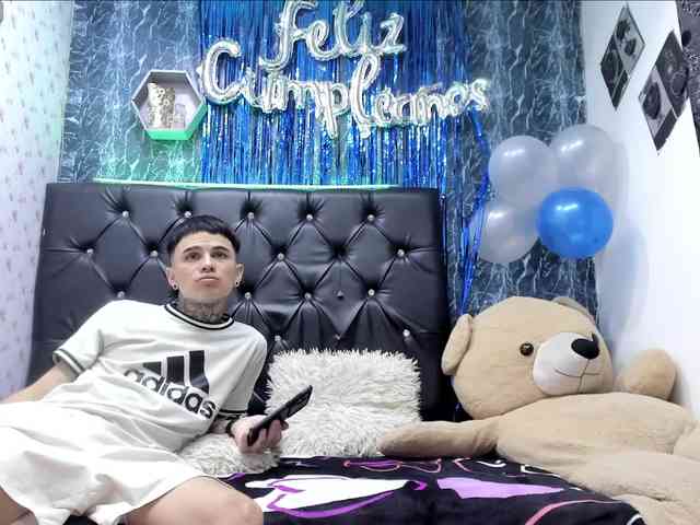 exotichot-couple webcam