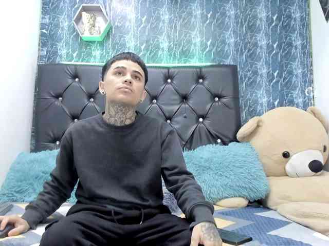 exotichot-couple webcam