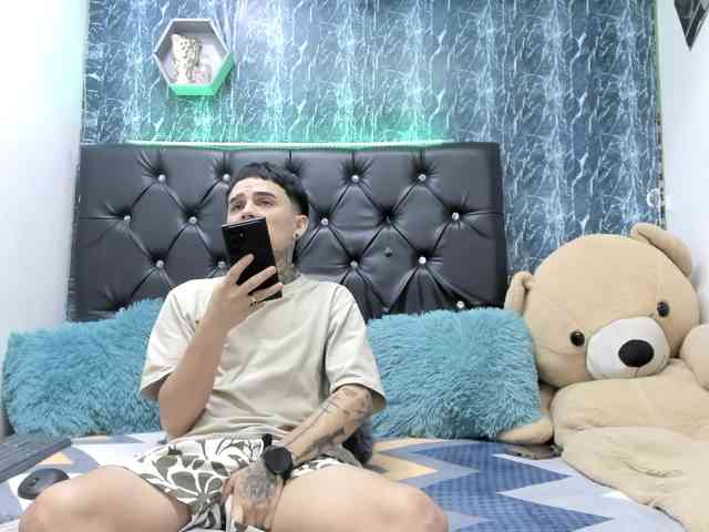 exotichot-couple webcam