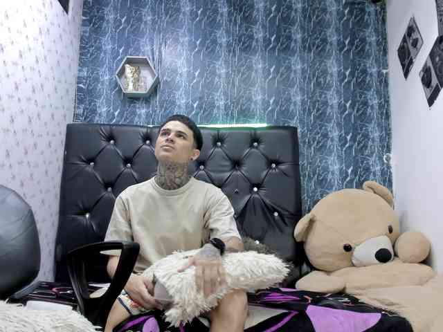 exotichot-couple webcam