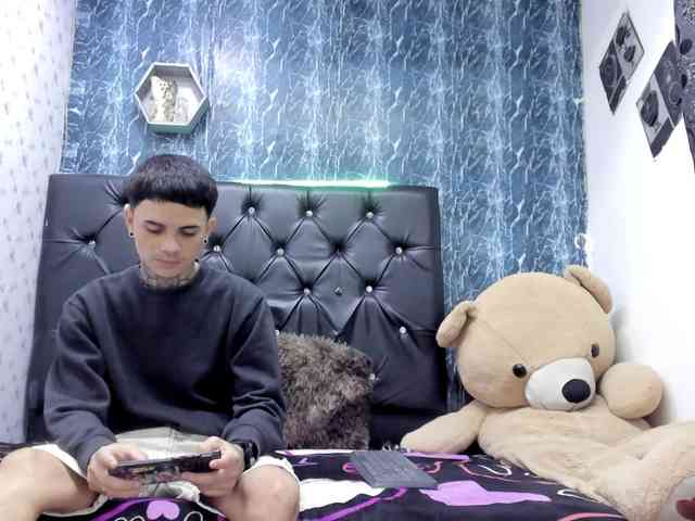 exotichot-couple webcam