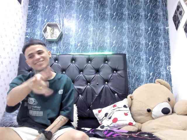 exotichot-couple webcam