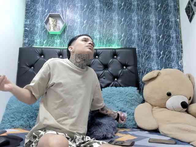 exotichot-couple webcam