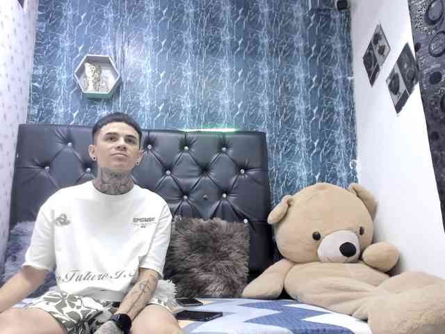 exotichot-couple webcam