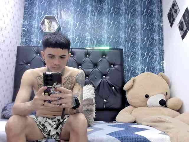 exotichot-couple webcam