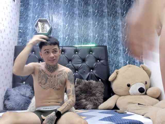 exotichot-couple webcam