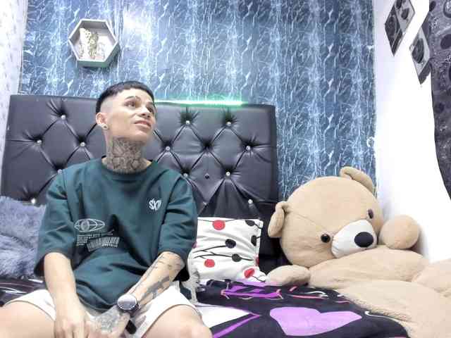 exotichot-couple webcam