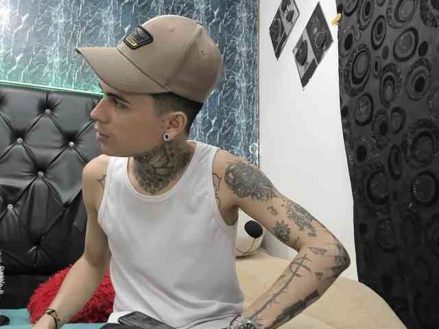 exotichot-couple webcam