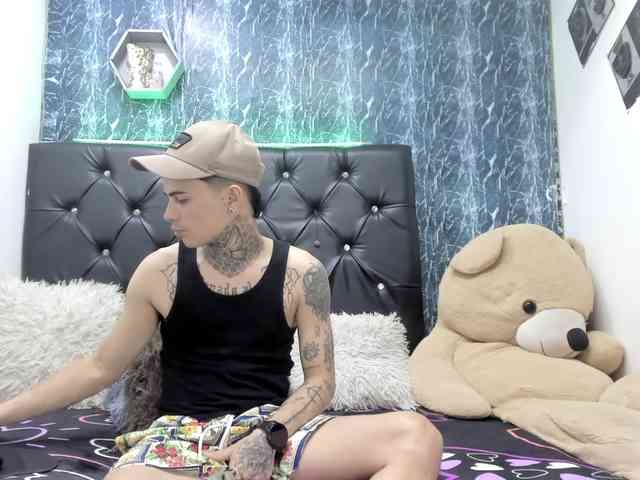 exotichot-couple webcam