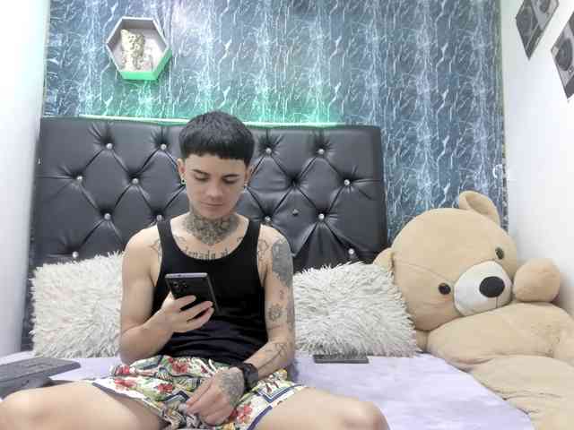 exotichot-couple webcam