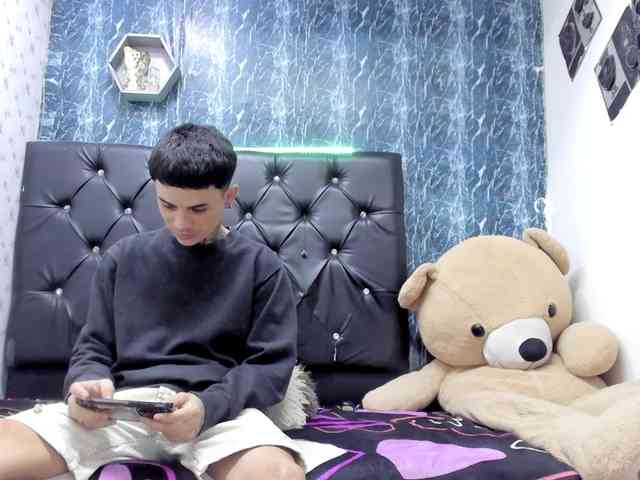 exotichot-couple webcam