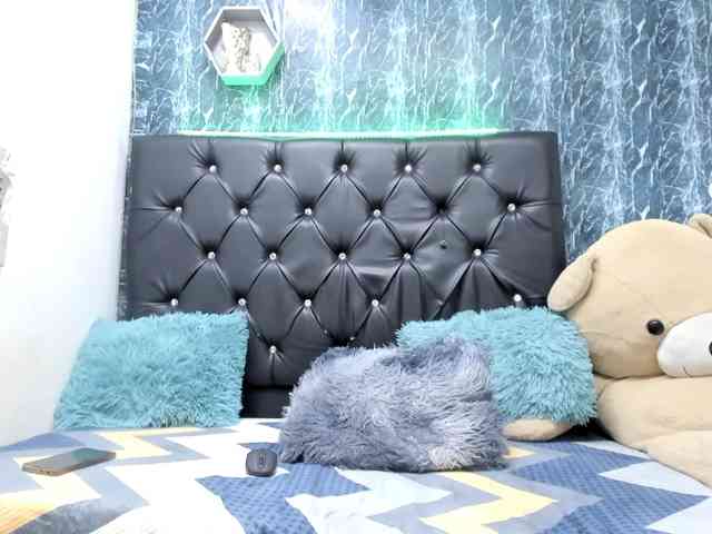 exotichot-couple webcam