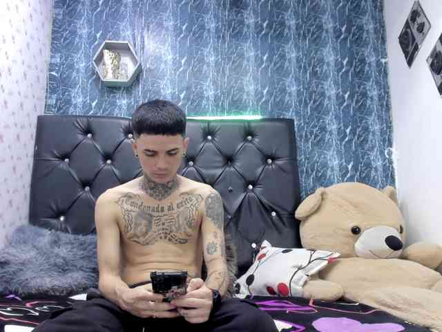 exotichot-couple webcam