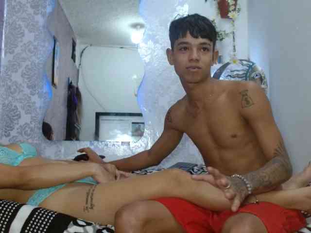 exotichot-couple webcam