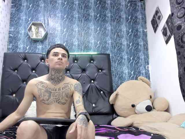 exotichot-couple webcam