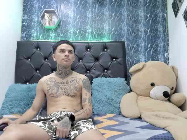 exotichot-couple webcam