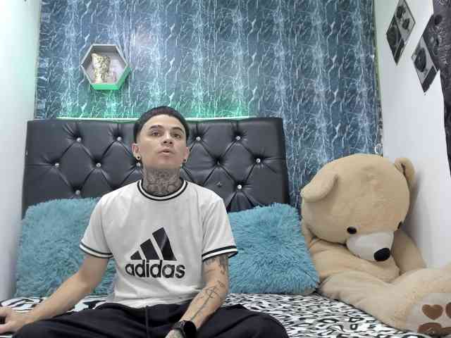 exotichot-couple webcam