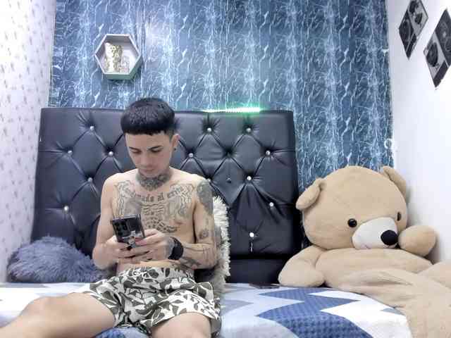 exotichot-couple webcam