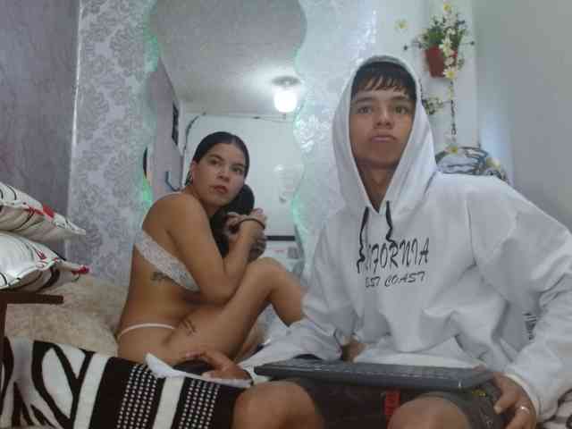 exotichot-couple webcam