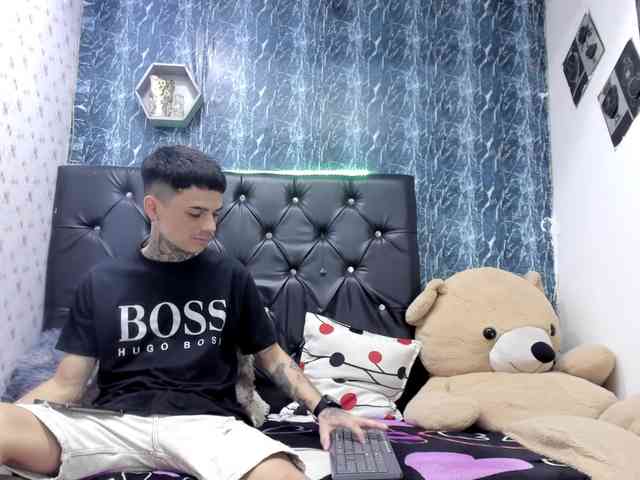 exotichot-couple webcam