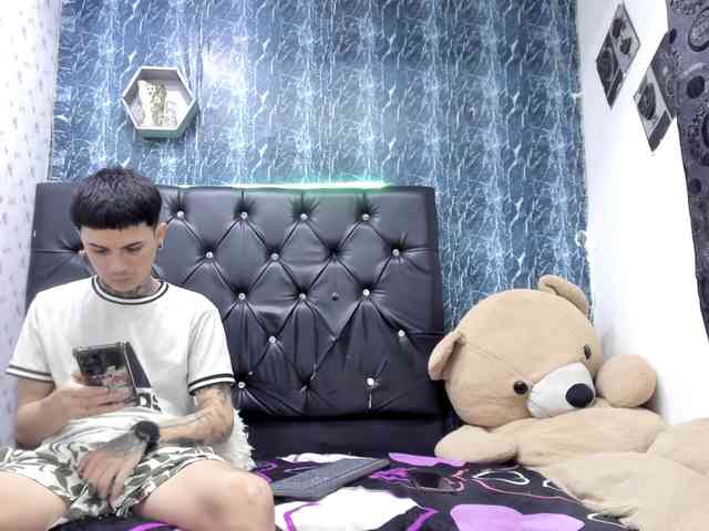 exotichot-couple webcam