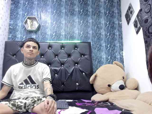 exotichot-couple webcam