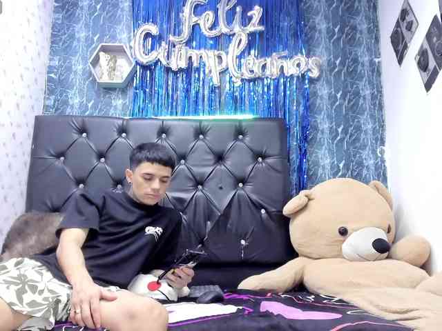 exotichot-couple webcam