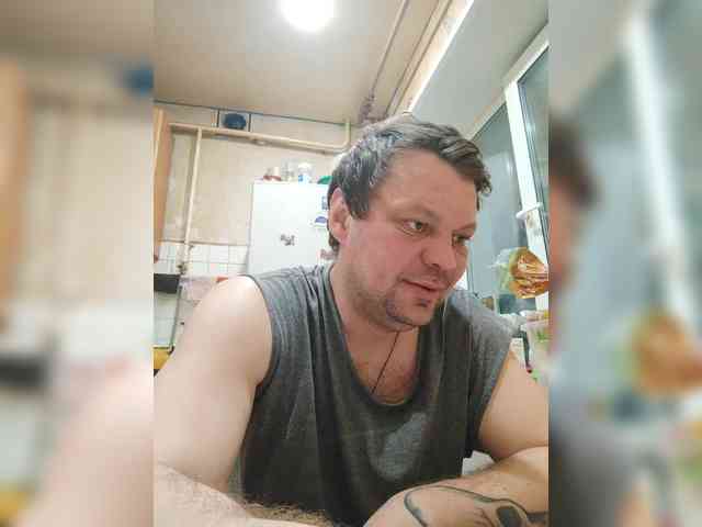 Pageeee Live Webcam on BongaCams