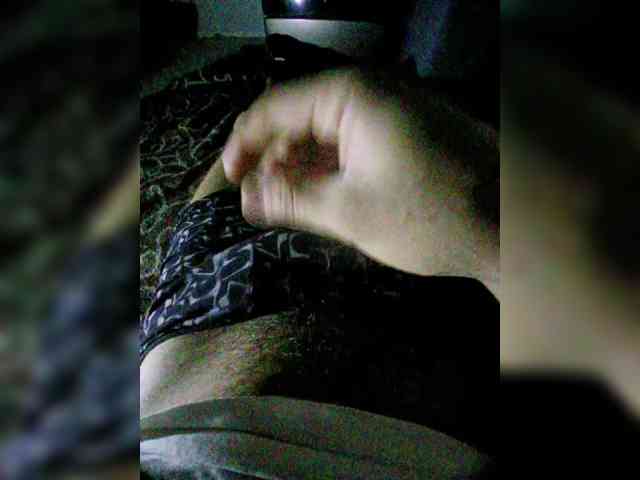 Bongh11 Live Webcam on BongaCams