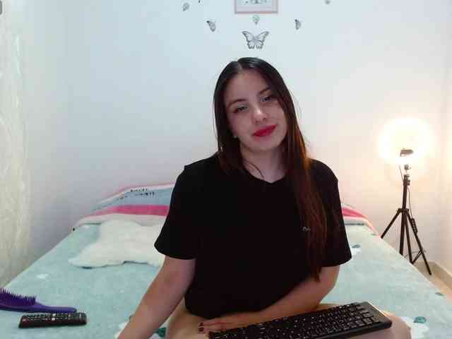 littleshydoll webcam