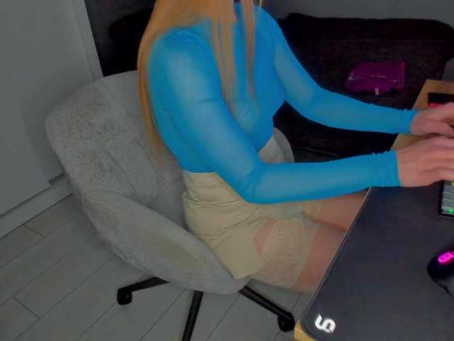 LoveLYYk's BongaCams show and profile