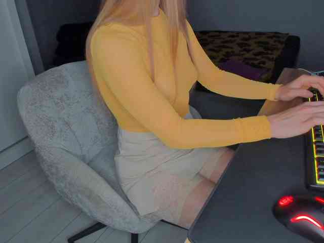 upskirt web cam LoveLYYk