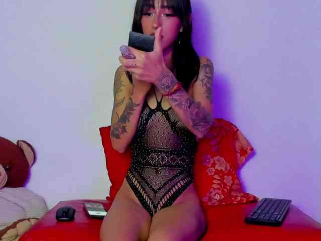 kuromiless webcam